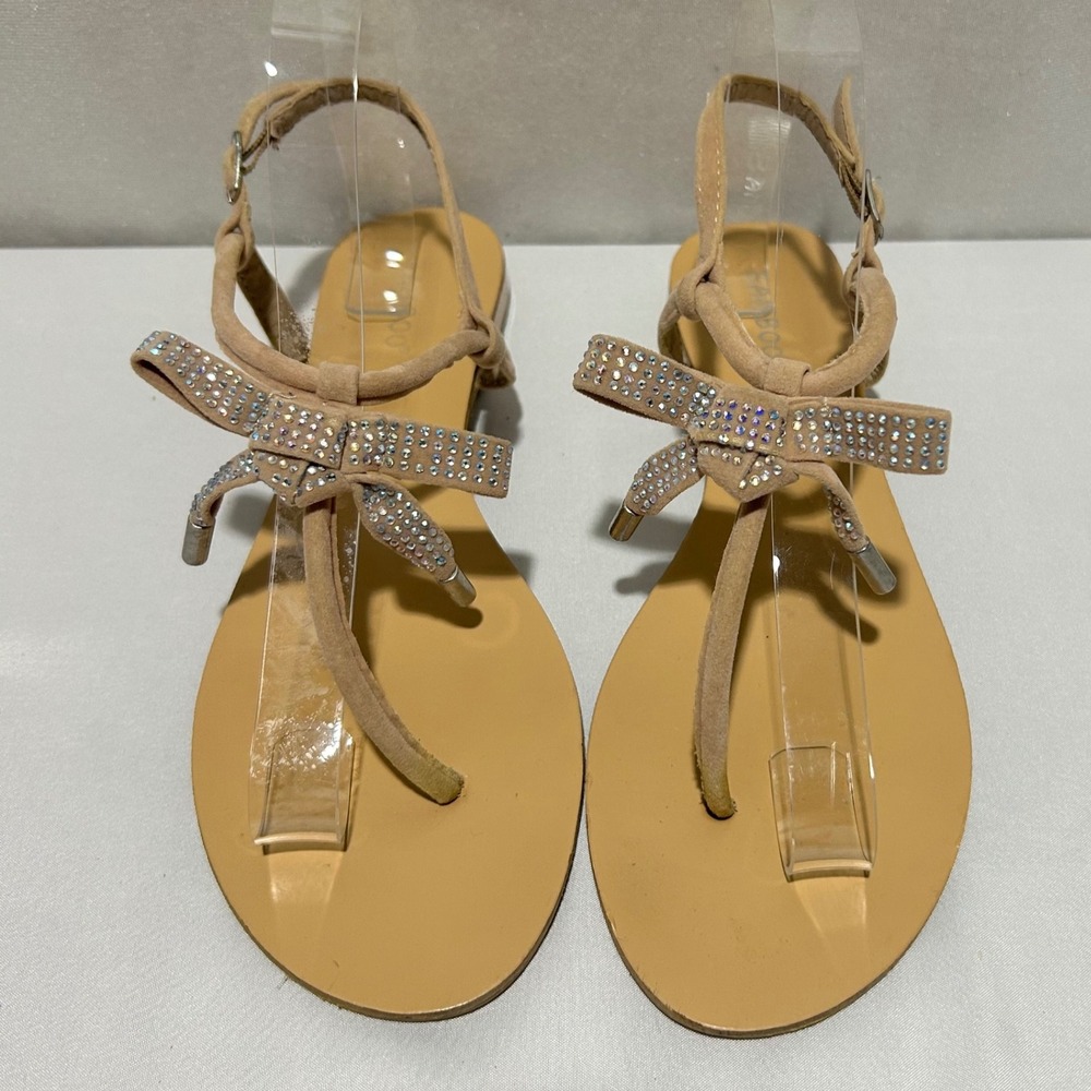 Bamboo Rhinestone Bow Thong‎ Sandals Womens Shoes Beige Strappy Size 8
